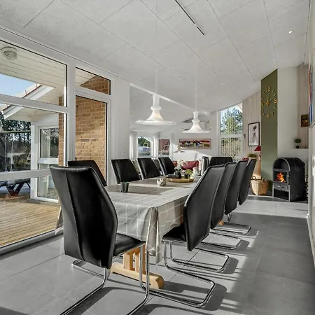 Holiday home Gorgeous In With Sauna *